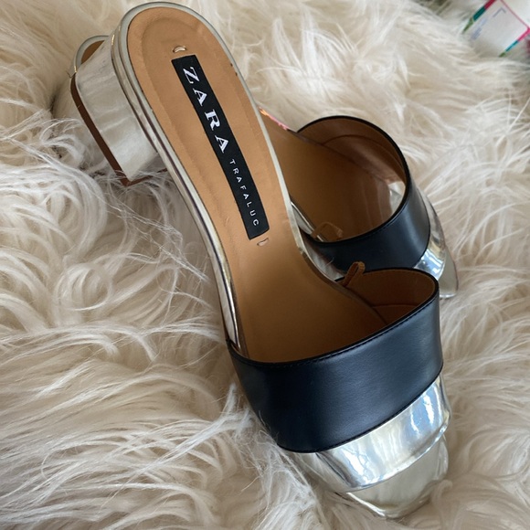 ZARA Trafaluc flip on sandals - Picture 6 of 13